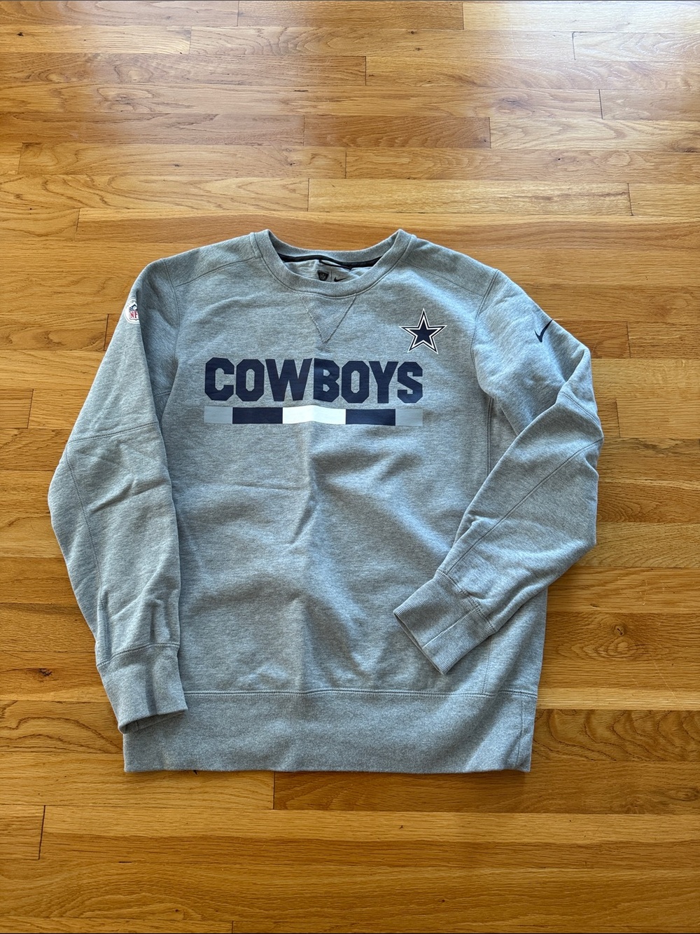 Nike Gray Cowboys Crewneck Sweatshirt size Medium